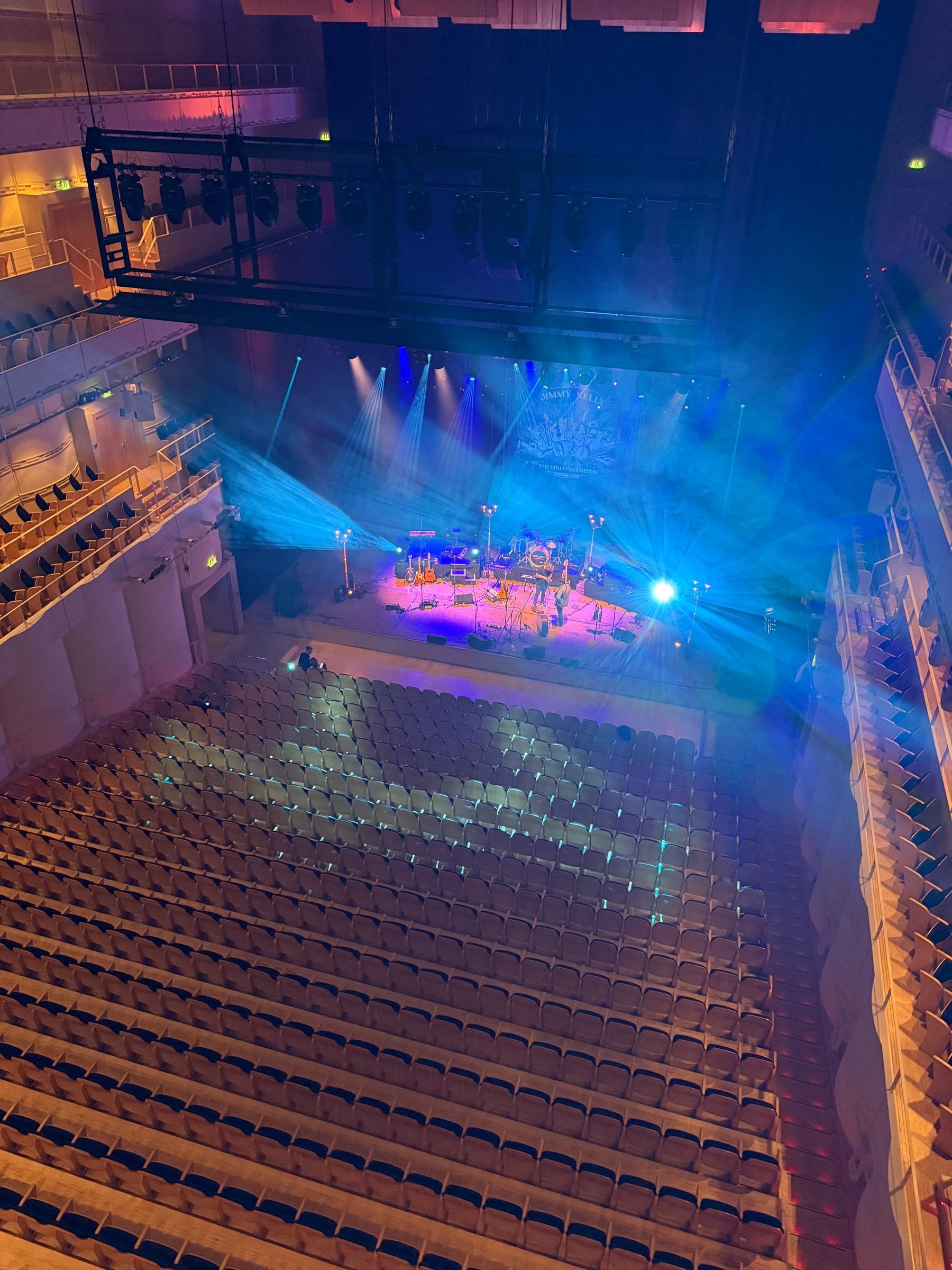 Konzertsaal von oben
